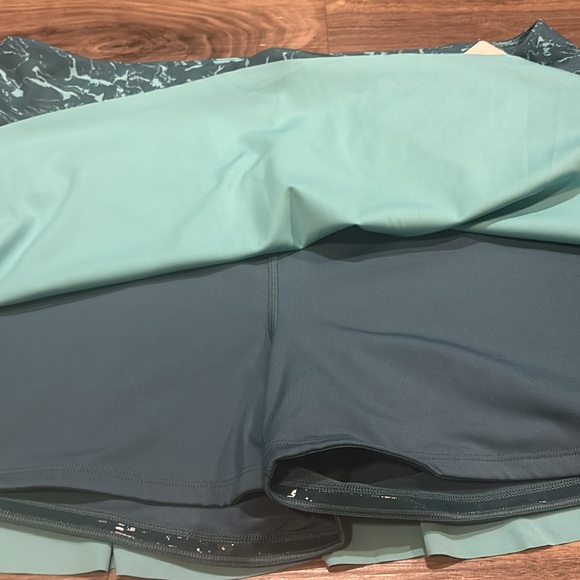 ***NWT*** Athleta Ace Printed Tennis Skort - Picture 5 of 8